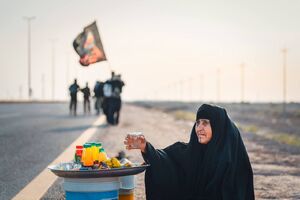 موکبی به ظاهر تک نفره ولی در باطن با یک لشکر خادم