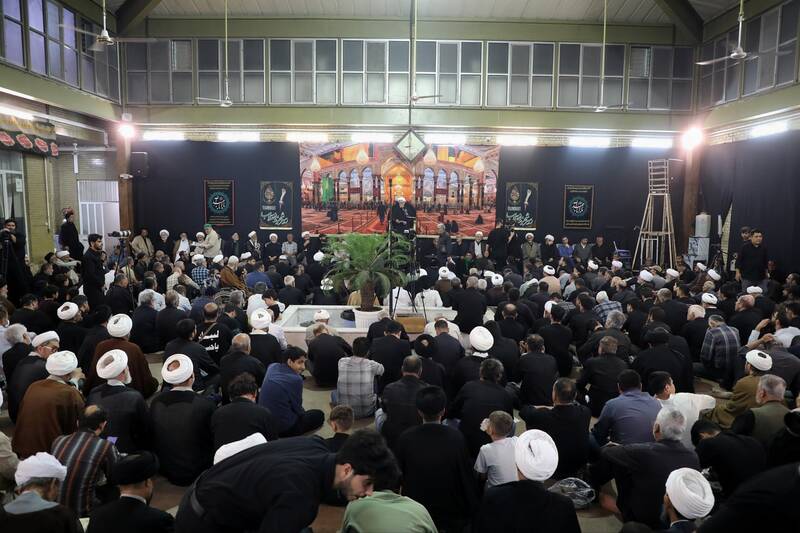 برگزاری مراسم بزرگداشت رهبر شهید انقلاب از سوی آیت‌الله العظمی سیستانی در قم