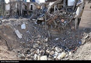 ادای احترام عوامل «زنده‌شور» و «استخر» به شهدای ایرانشهر