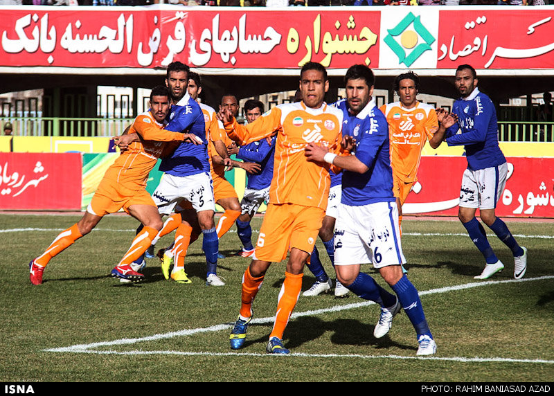 2 امتیاز استقلال دقیقه 90 پرید/ ملوان تنها پیروز هفته صفر -صفرها +جدول 2 امتیاز استقلال دقیقه 90 پرید/ ملوان تنها پیروز هفته صفر -صفرها +جدول