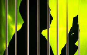 شلاق و زندان برای فحاشی در پیامک/ چگونگي تعقيب مجرم از طريق شركت مخابرات