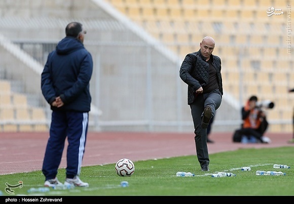 عکس/ حرکت جالب سرمربی نفت تهران