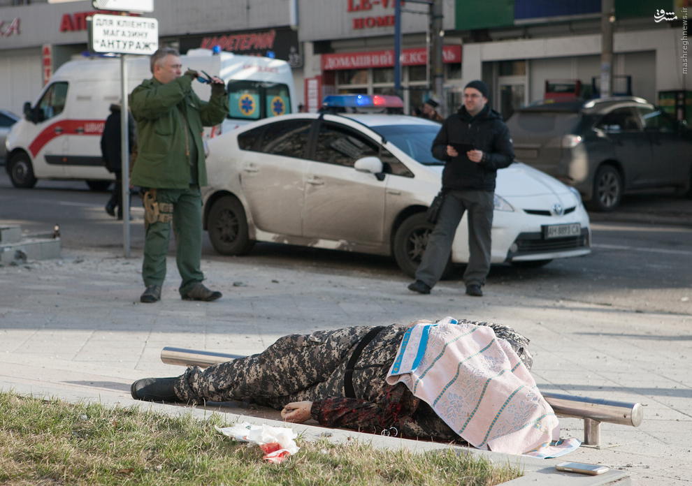عکس/ مرگ یک ارتشی در کنار خیابان