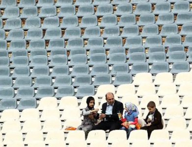 لیگ با آدمهای تاریخ مصرف گذشته و ورشکسته + ارسال 24 ورزشی لیگ با آدمهای تاریخ مصرف گذشته و ورشکسته + ارسال 24 ورزشی