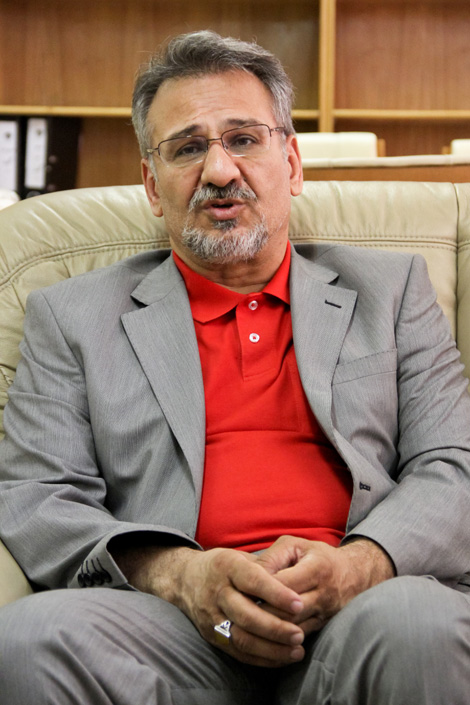 وزیر سابق اقتصاد 100 بدهکار بزرگ بانکی را می شناخت/ 2 سال است هیچ بانکی به ما پرونده نمی‌دهد/ بحران مطالبات معوق بانکی در راه است