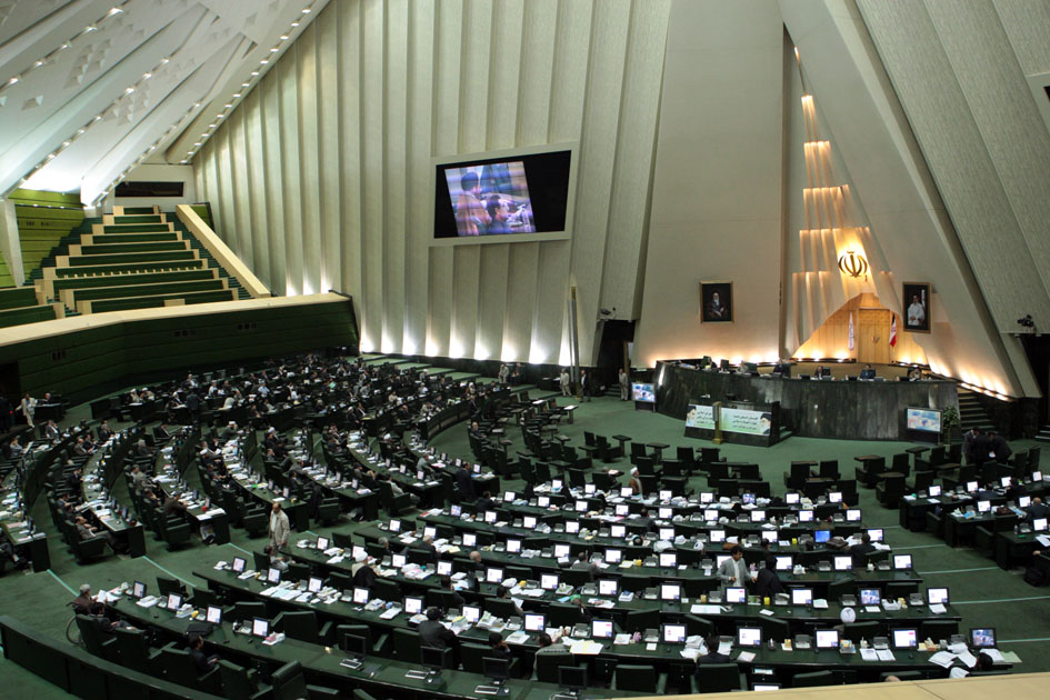 ۳۴۲۶ تذکر بهارستانی‌ها به رئیس و وزرای دولت یازدهم/ گزارش نظارتی مجلس از عملکرد روحانی +مستندات