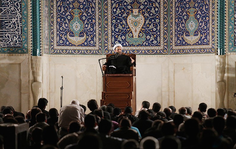 اندیشیدن در «عاقبت به‌خیری» مهمترین مسئلۀ شب قدر