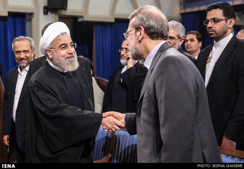 روحانی: ملت و دولت ایران تسلیم شدنی نیست/ لاریجانی: مذاکره‌کنندگان خطوط قرمز را مدنظر دارند/ حدادعادل: دلواپس خدعه دشمن هستیم