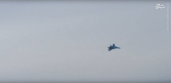 پرواز ارتفاع نزدیک بمب افکن روس در آسمان لاذقیه+فیلم و عکس