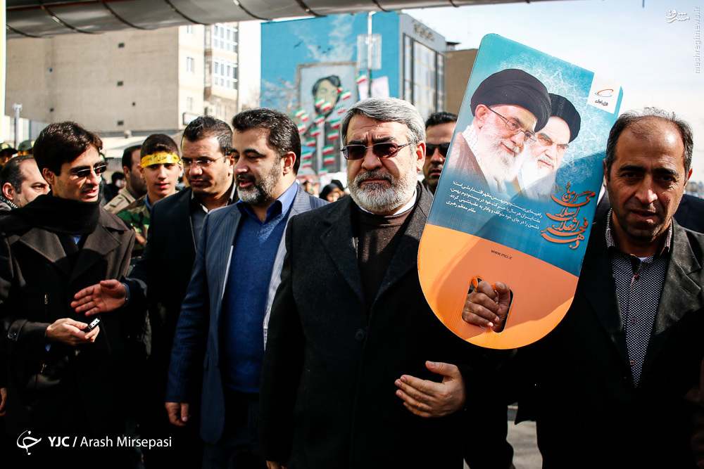 عکس/ وزیر کشور در راهپیمایی 22 بهمن