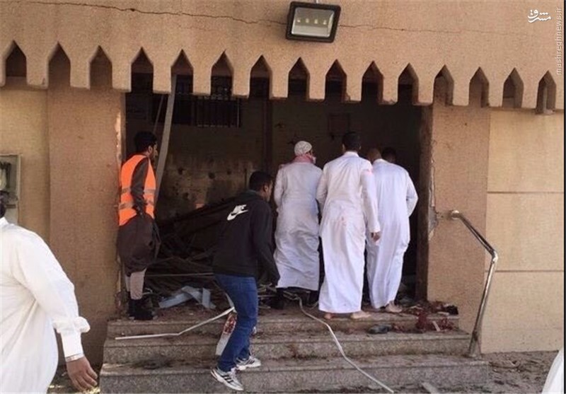 حمله تروریستی به مسجدی در شرق عربستان/ 4 نفر شهید شدند + عکس و فیلم