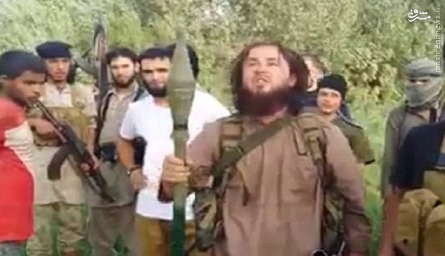 روش جدید اعدام داعشی‌ها + عکس