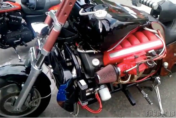 استفاده از موتور V12 استون مارتین بر روی یک موتورسیکلت