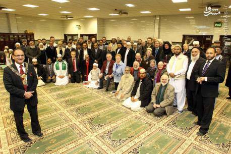 دیوارنویسی علیه شیعیان در انگلستان!+تصاویر دیوارنویسی علیه شیعیان در انگلستان!+تصاویر