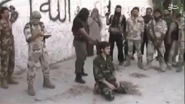 اعدام سرباز شیعه سوری توسط القاعده در حلب+تصاویر