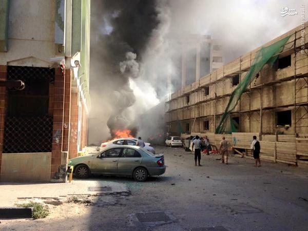 انفجار خودروی بمبگذاری شده در لیبی+تصاویر