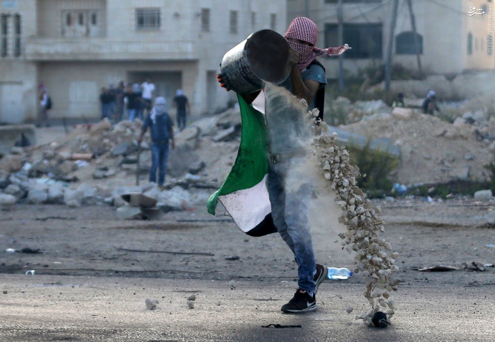 عکس/ مهمات یک مبارز فلسطینی
