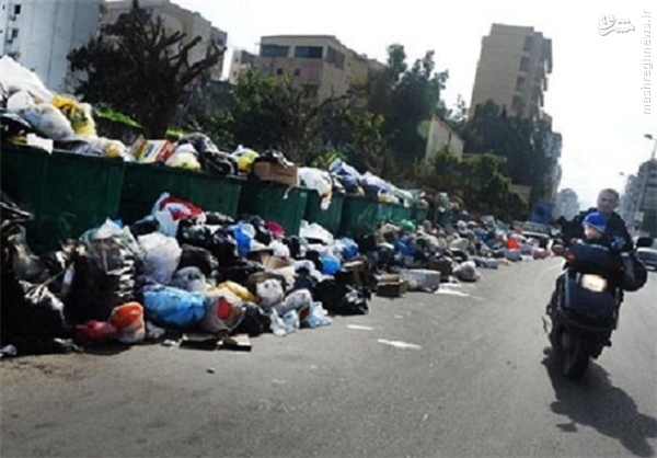 باران پاییزی و سیل زباله در بیروت+عکس