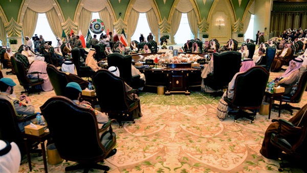 آیا غرب و آل سعود برای حل بحران سوریه و یمن پای میز مذاکره می‌آیند؟/ چرا احرار الشام خط قرمز مذاکرات است؟