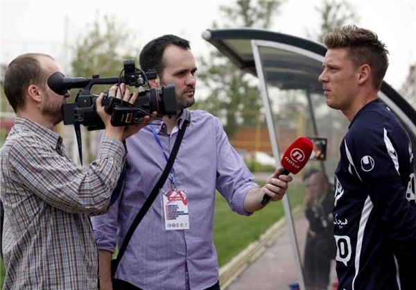 صحبت‌های گزارشگر شبکه NOVA TV کرواسی پس از حضور در دربی