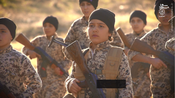 رونمایی داعش از کودکان انتحاری+عکس