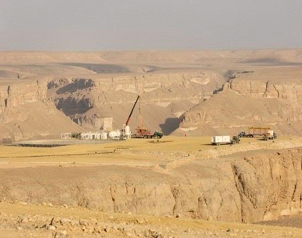 وزیر خارجه سعودی «مضحکه» توئیتر/نفت جنوب یمن به نام القاعده به کام ریاض/نفت پای آمریکایی ها را به میدان باز کرد + نقشه و عکس و فیلم