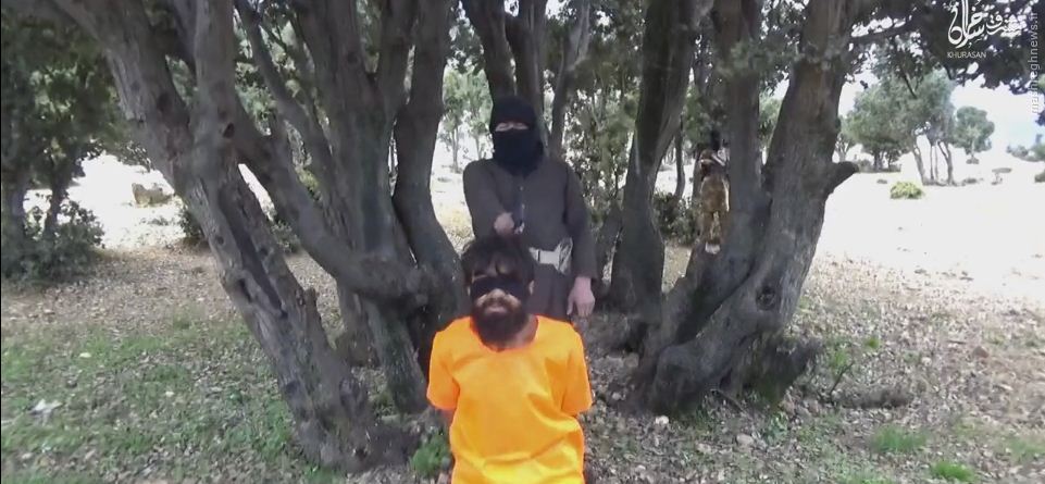 اعدام سع عضو طالبان توسط داعش افغانستان+عکس