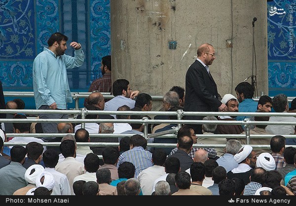 عکس/ قالیباف و پسرش در نماز عید فطر