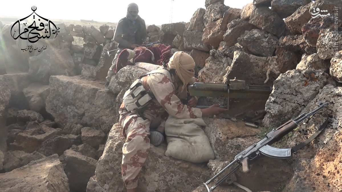 درگیری داعش و القاعده در جنوب سوریه+عکس