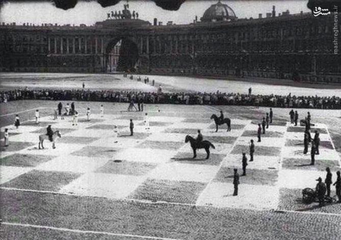 عکس/ بازی شطرنج با مهره‌های زنده