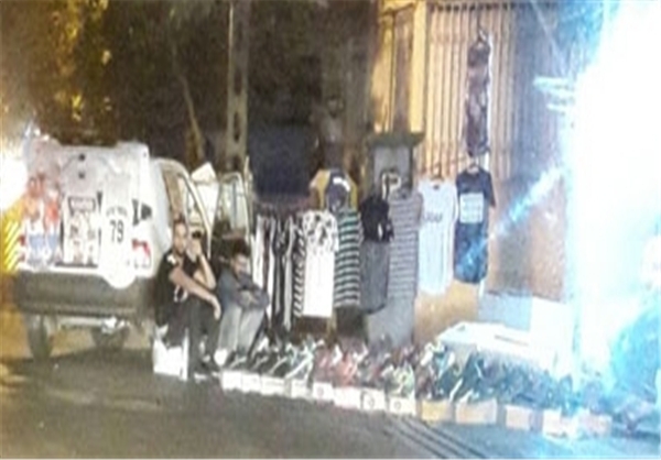 شوی شبانه لباس‌‌های قاچاق در خیابان‌های تهران +عکس