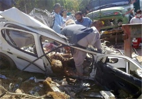 مرگ 3 مسافر زیر چرخ کامیون +عکس