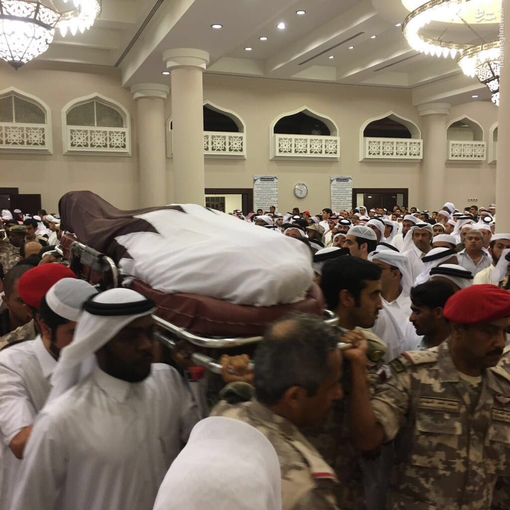 حضور مسئولان دولت قطر در تشییع افسران هلاک شده در یمن+عکس// 630435