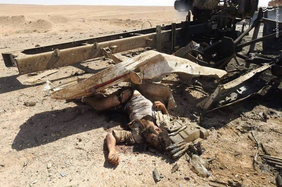 انهدام کاروان زرهی داعش در شمال رمادی+عکس