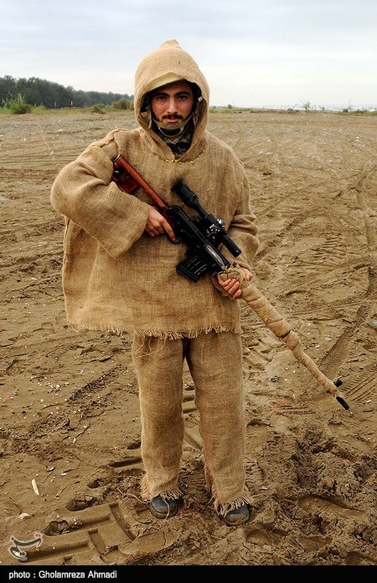 عکس/ استتار ساحلی تک تیرانداز سپاه